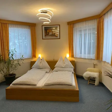 Grubers Appartments Gastein 3*